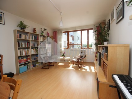 Pronájem bytu 3+kk 79,5 m2, Roztoky, Tyršovo náměstí - Fotka 2