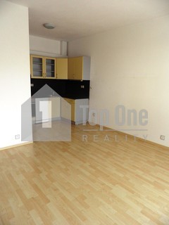 Pronájem bytu 2+kk/předzahrádka/GS 50+48 m2, Praha 6, Pod Karlovarskou silnicí - Fotka 2